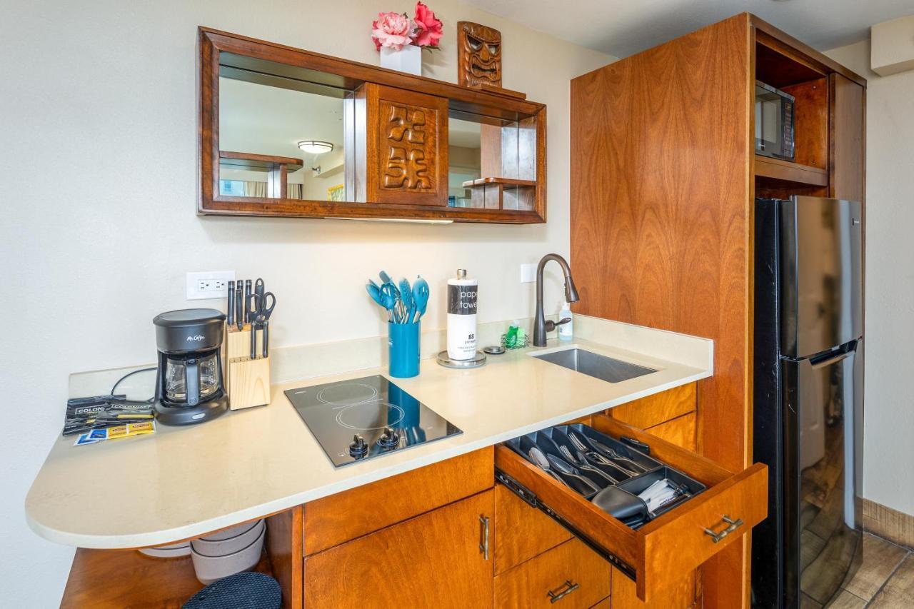 Gorgeous One Bedroom Bamboo Blocks From The Beach Honolulu Zewnętrze zdjęcie