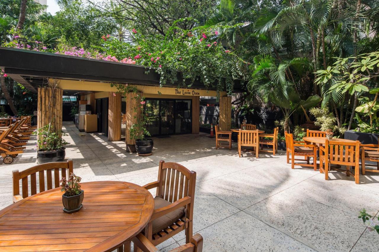 Gorgeous One Bedroom Bamboo Blocks From The Beach Honolulu Zewnętrze zdjęcie
