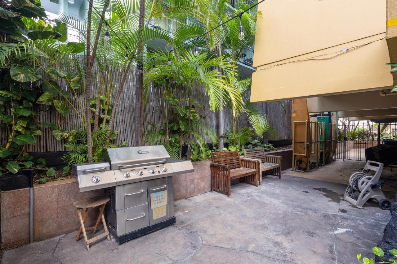 Gorgeous One Bedroom Bamboo Blocks From The Beach Honolulu Zewnętrze zdjęcie